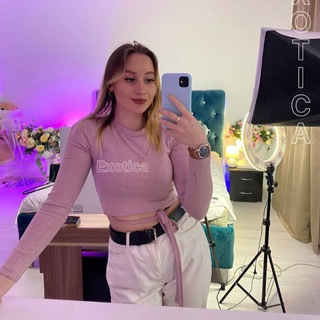 Telegram channel 🍍Кира стримит 🎥 🍍 logo
