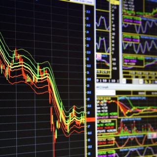 Логотип телеграм канала @freetradeesignals — STC Finance - Analytics and Signals