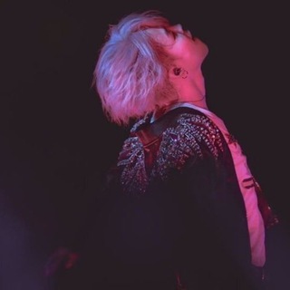 Логотип телеграм канала @thekillerofyoursoul — зазеркалье твоей души.